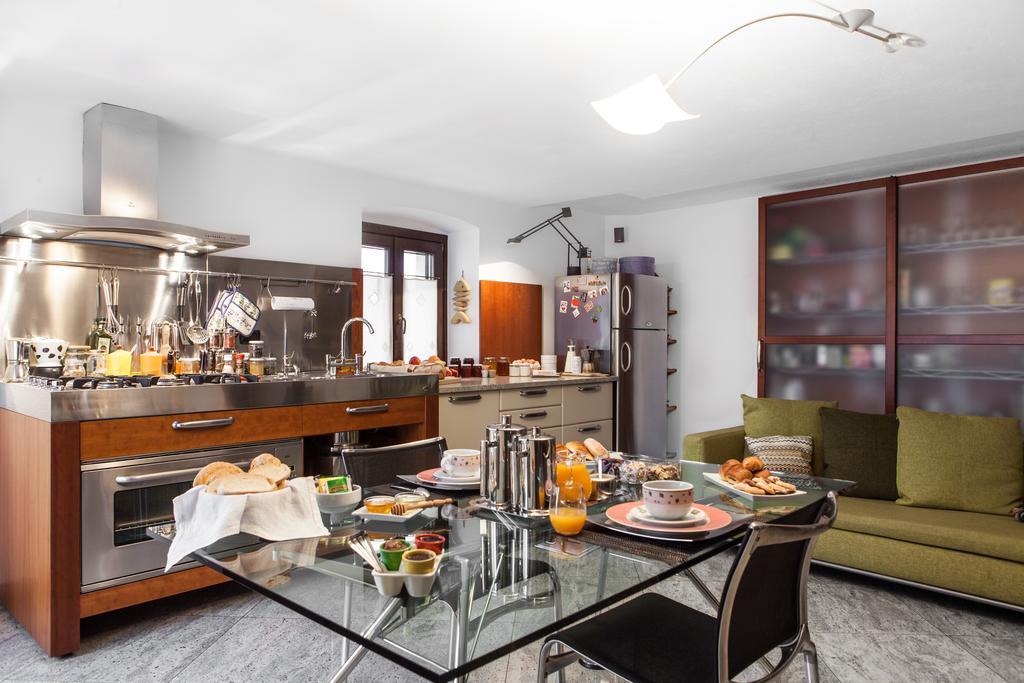 B&B Al Castel Пон-Сен-Мартен Екстер'єр фото